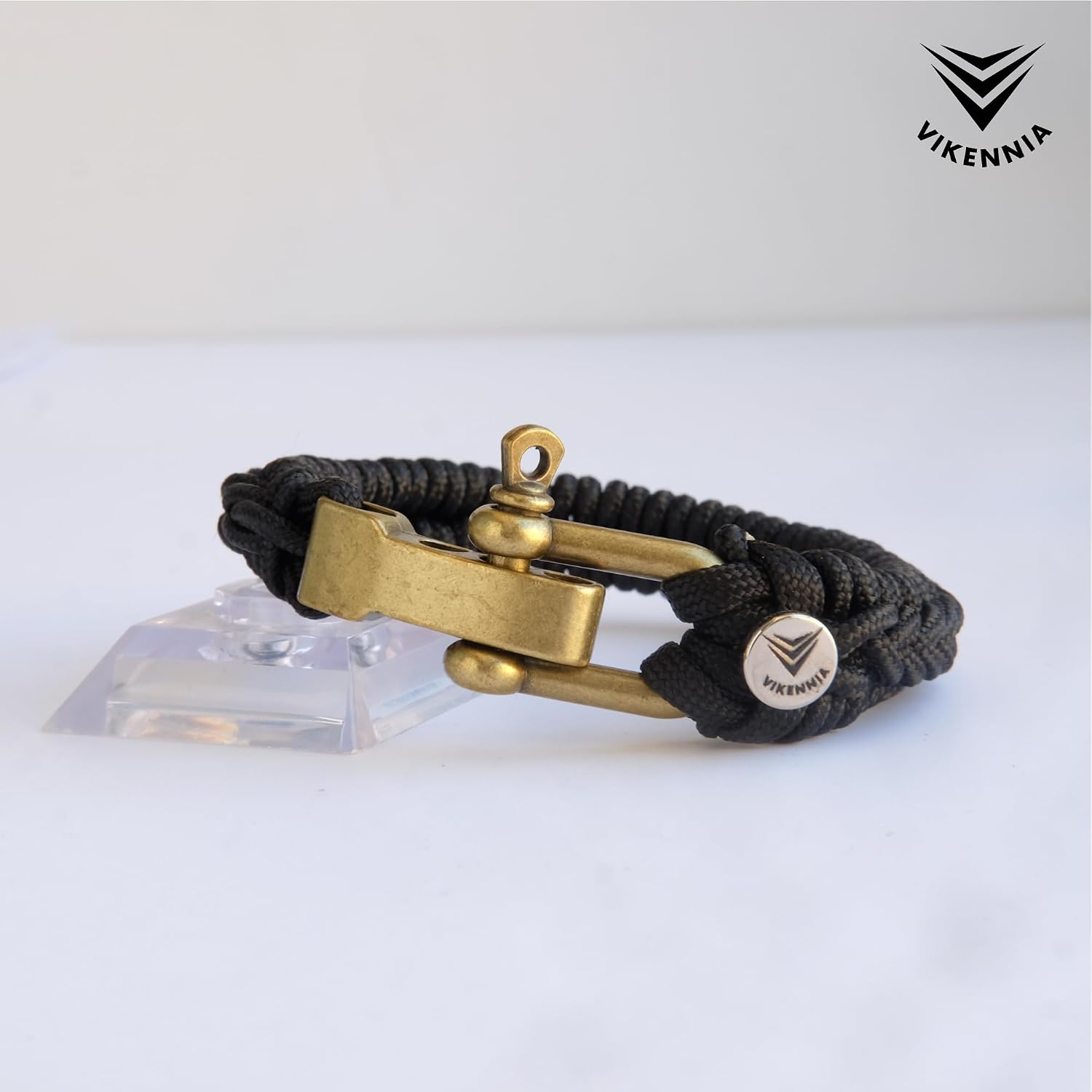 Minimalist Paracord Bracelet for Men with D Ring Shackle Buckle Adjustable - Simple, Multi Purpose Survival Bracelet with Stainless Steel Shackle - Paracord Bracelets for Men - Adjustable Size
