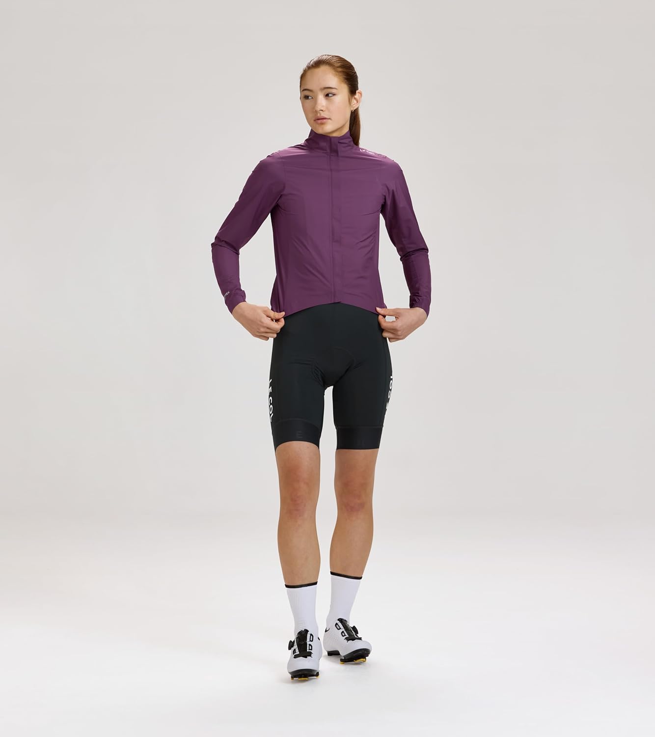 LE COL Women's Pro Lightweight Rain Jacket | Long Sleeve Cycling Coat | Waterproof, Wind Resistance, Packable(US, Reg, S-XL) - Image 3