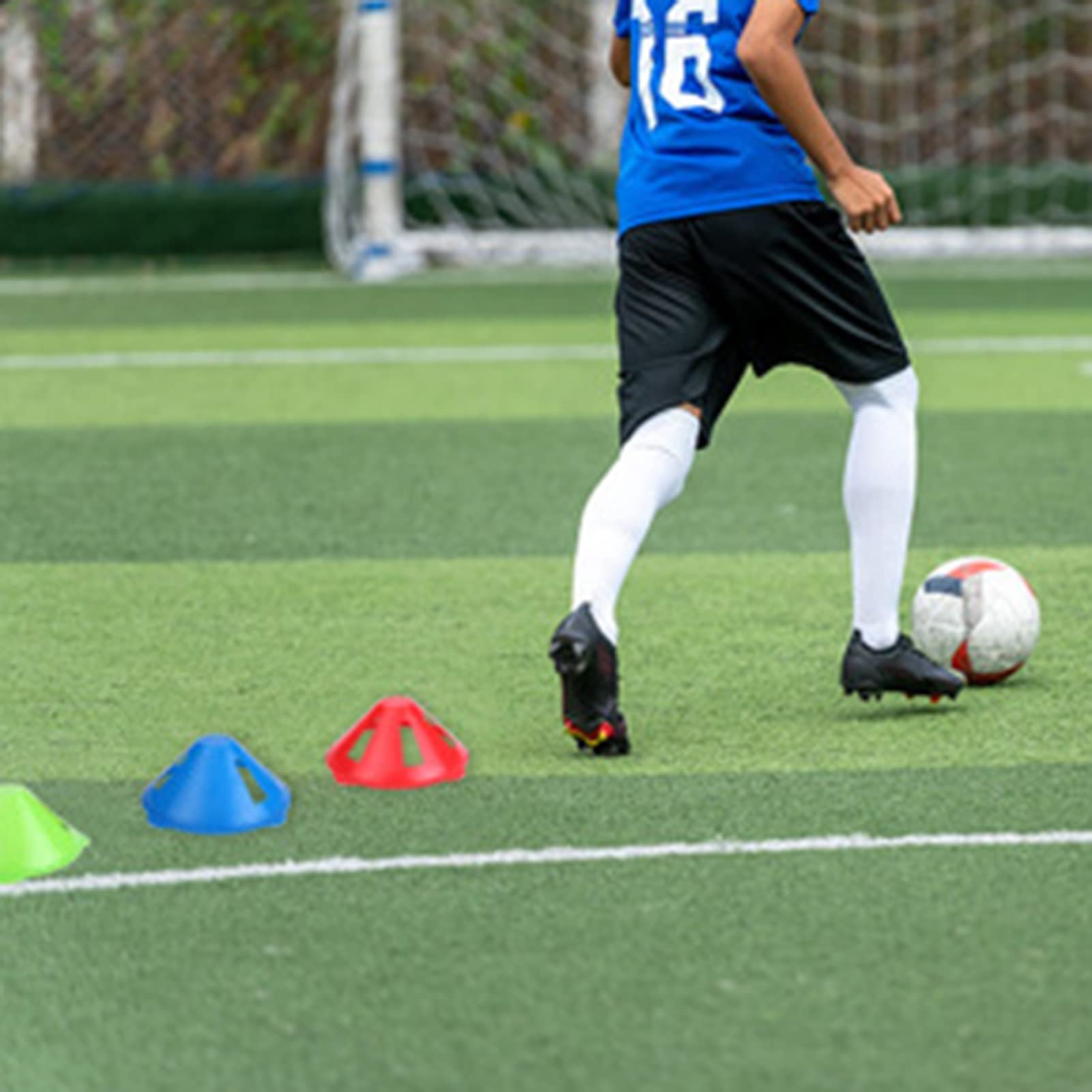 20 Sportkegel 18cm - 10 Rote + 10 Grüne Hütchen Mit Tragetasche Für Fußball Training