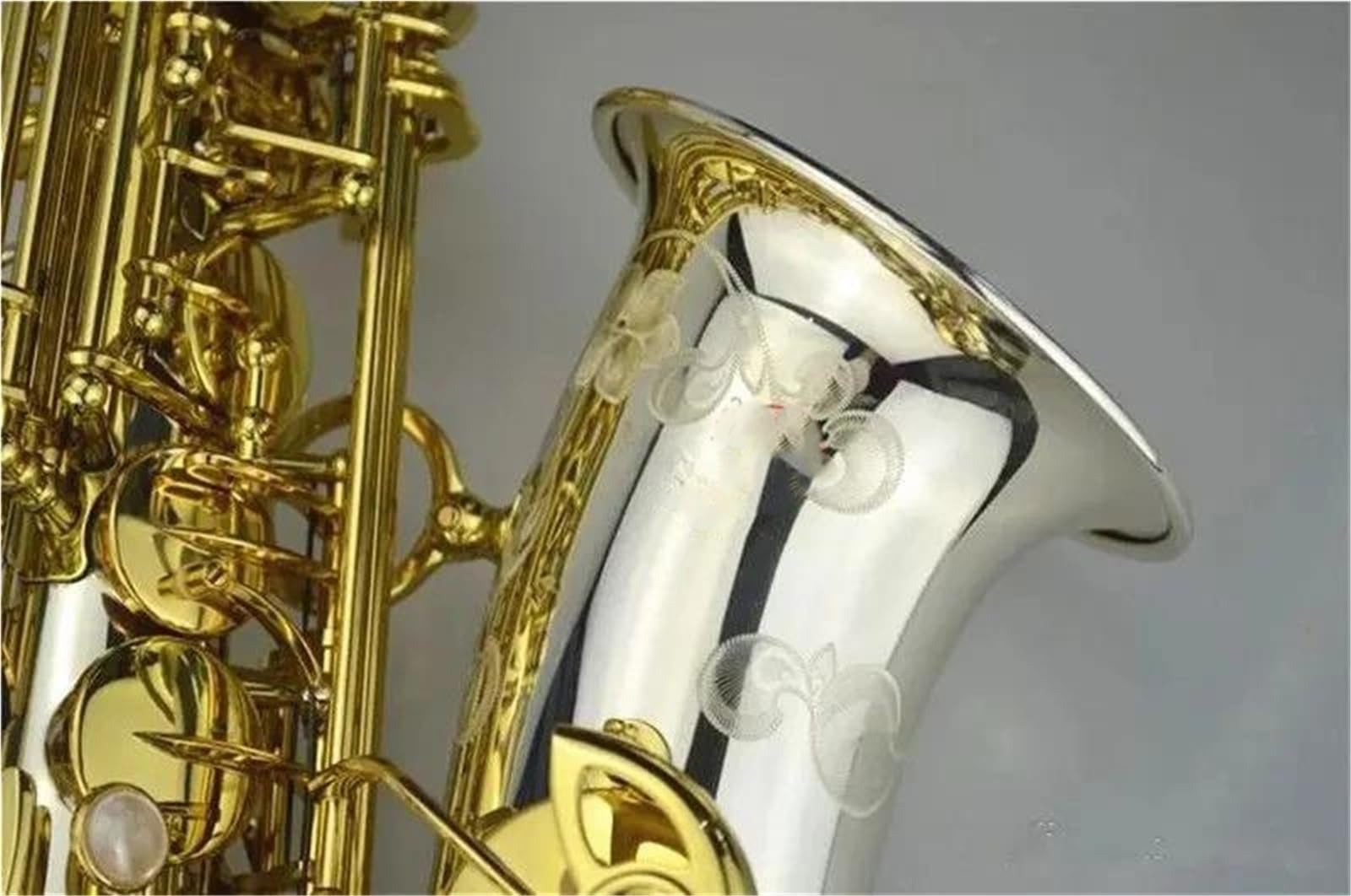Sassofono Contralto In Alpacca Strumento A Fiato Professionale Bocchino Custodia E Accessori Inclusi Sassofono
