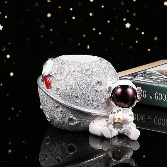 Cute Pencil Pen Holder Astronaut Pen Cup for Kids, Spaceman Pencil Organizer Desk Container for Office Home, Birthday Gift for Children Space Lovers