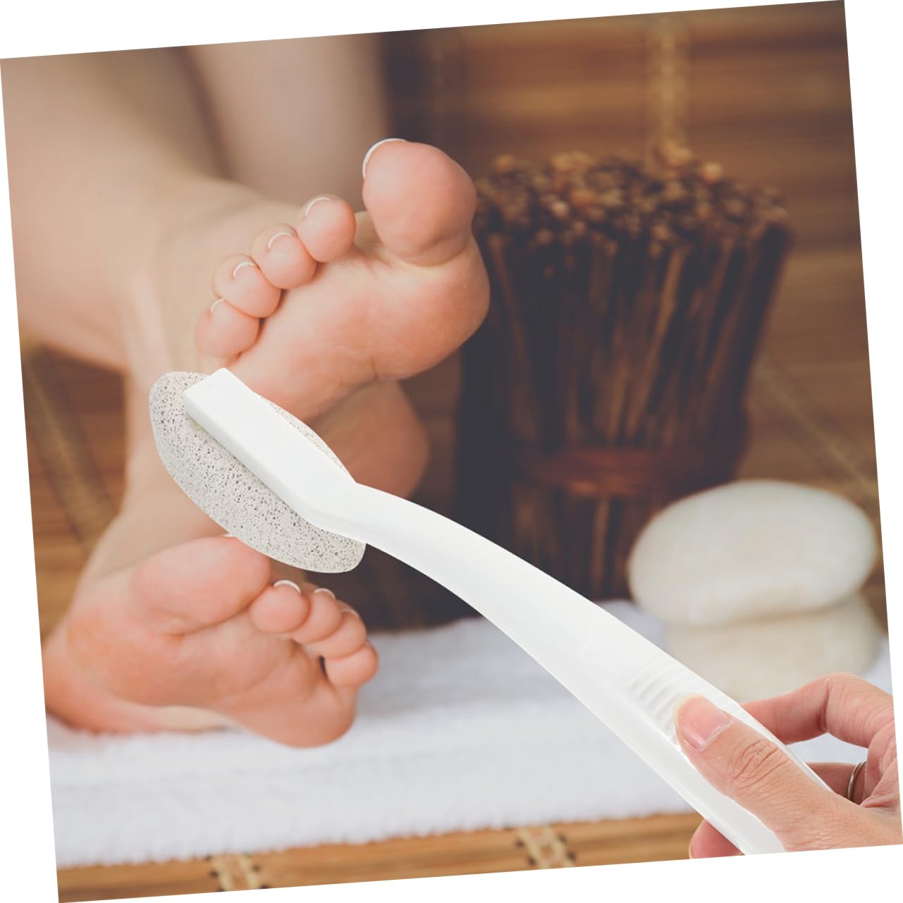 Healvian 2pezzi Pietra Pomice per Piedi Manico, Rimuovi Calli e Duroni, Esfoliazione Delicata per Tutti i Tipi di Pelle, Bianco