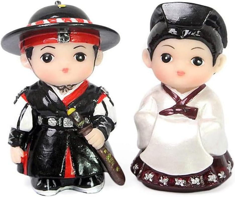 Korean Traditional Folk Decorations Figurine - Daejanggeum 3in Korean Hanbok Handicraft Product Collectible Figurine