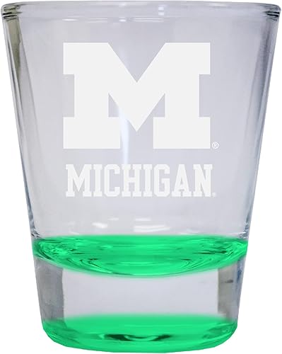 Michigan Wolverines - Vaso de chupito redondo de color, 2 onzas, color verde, producto universitario con licencia oficial