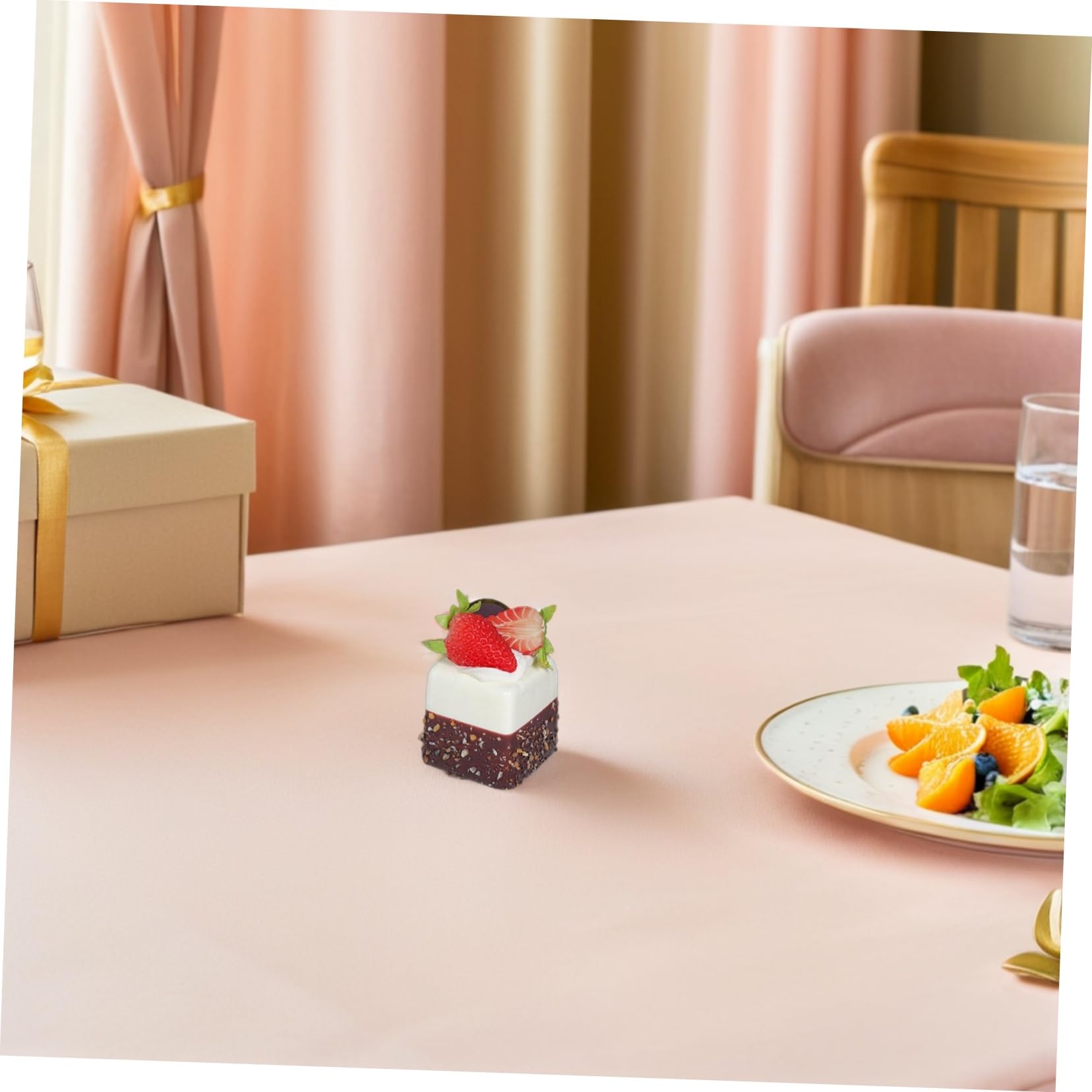 BESTYASH 8pezzi Torta Artificiale Francese alle Fragole Riproduzione di Torta Simulata Realistica Cibo Finto per Decorazioni Domestiche Oggetti di Scena per Fotografia Esposizione in Cucina