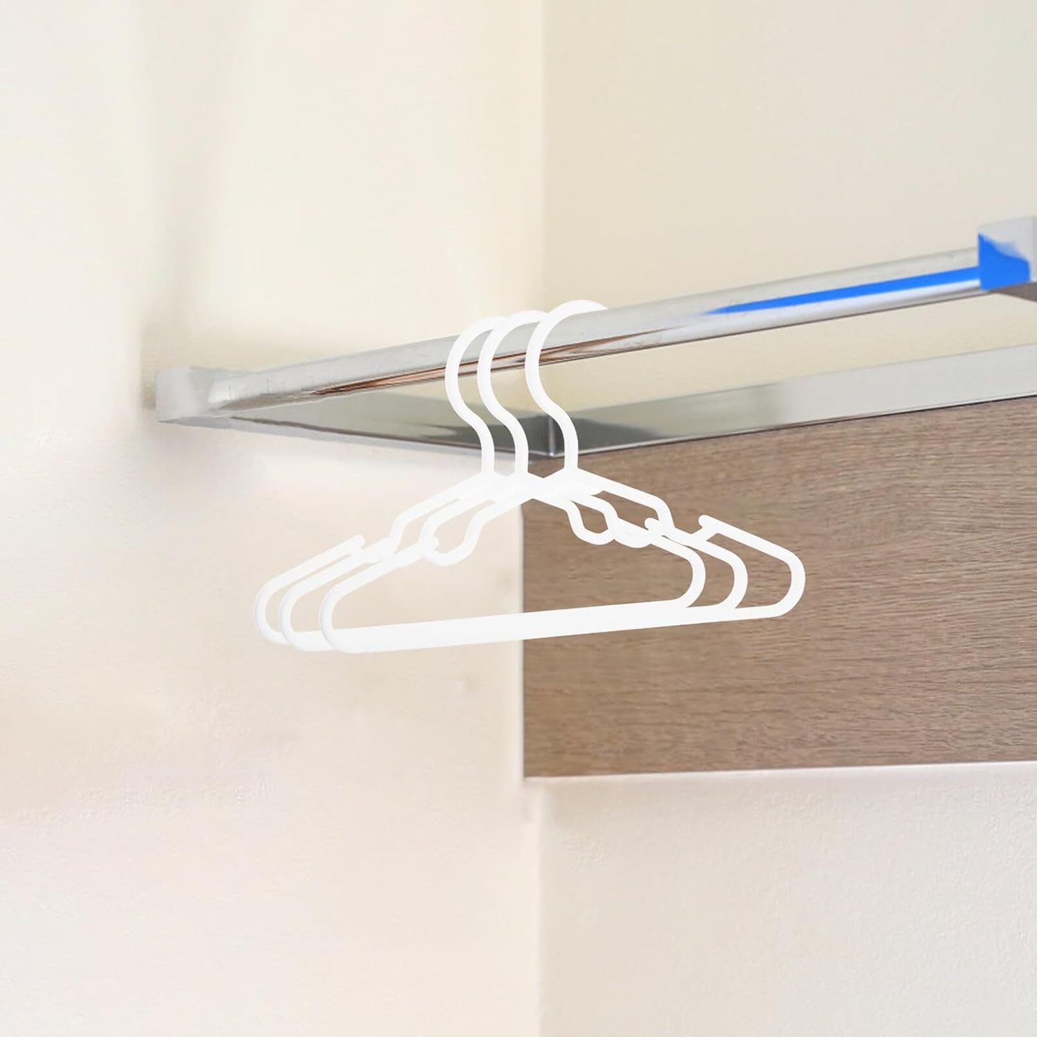 50pcs White Plastic Children's Hangers for Toddler Clothes Closet