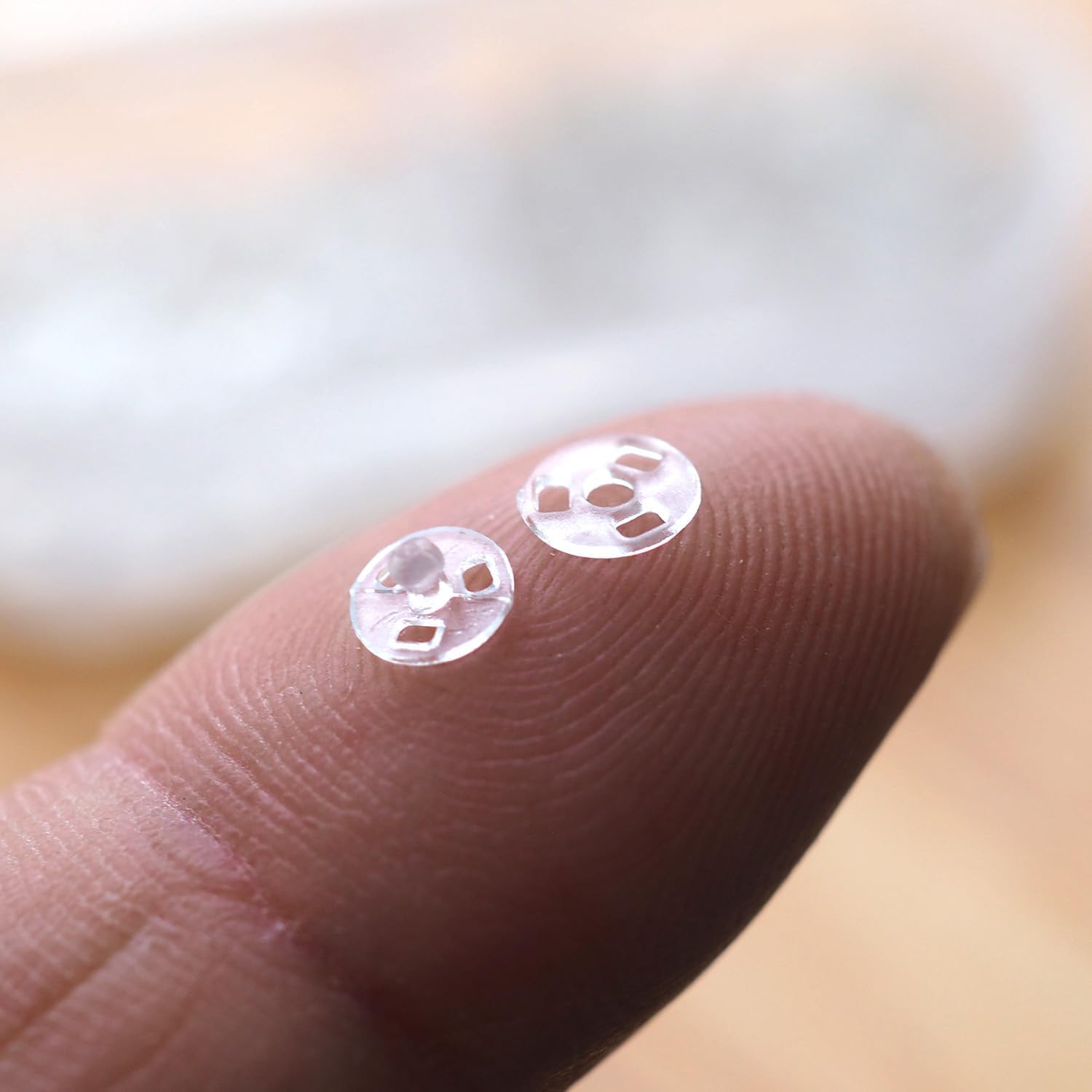 Youmeizer 100 Sets Super Tiny Plastic Snap Invisible Sewing on Super Mini Snap Buttons Fasteners Size 4mm/0.16" for mini Clothing Accessories DIY Supplies Hand Sewing