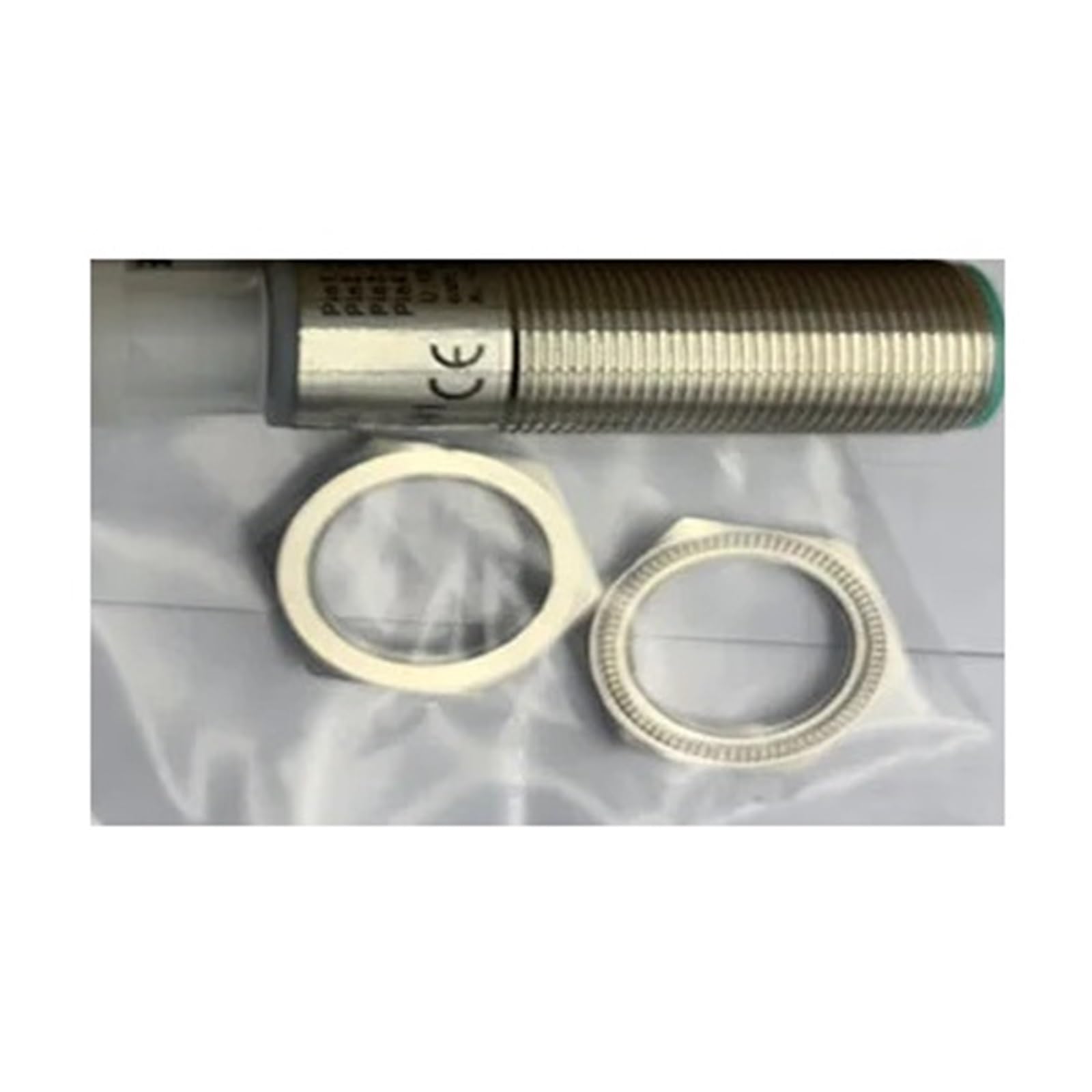 Interrupteur UB300-18GM40-E5-V1-Y295126 compact à sortie de commutation E5 - 2