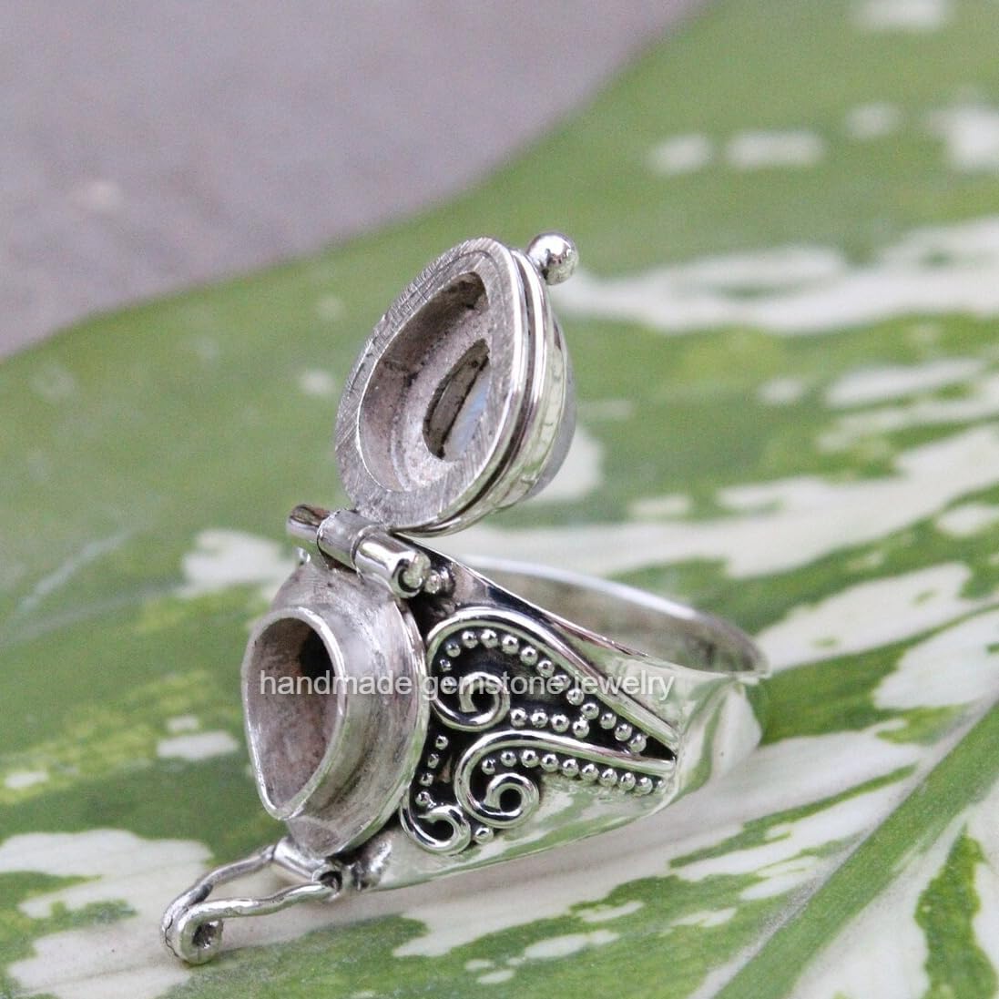 Mother day gift, Natural Moonstone Ring, 925 Sterling Silver Plated Handmade Ring, Openable Poison Ring, Poison ring, Storage box ring, Vintage poisoner ring