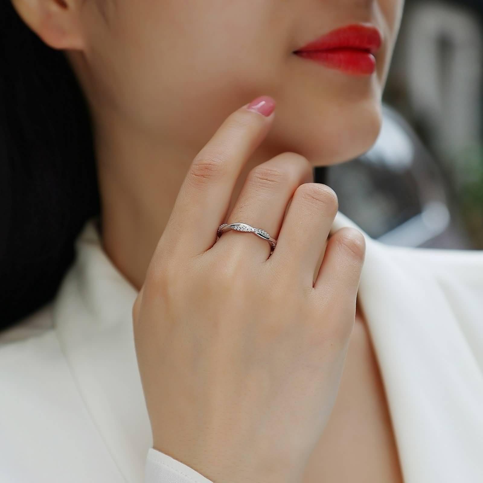 Anello da donna delicato sottile, anello da donna attorcigliato con moissanite argento bianco 14 carati, misura 14 (17,2)