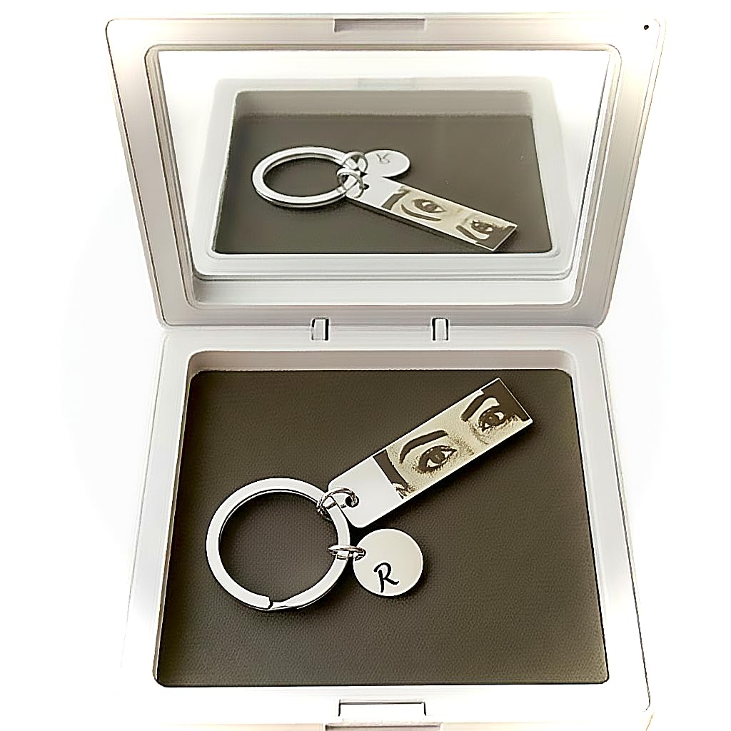 LASER ENGRAVED EYES AND CUSTOMIZED TEXT MESSAGE WITH INITIAL BAR KEYCHAIN - SILVER(3 ENGRAVINGS)