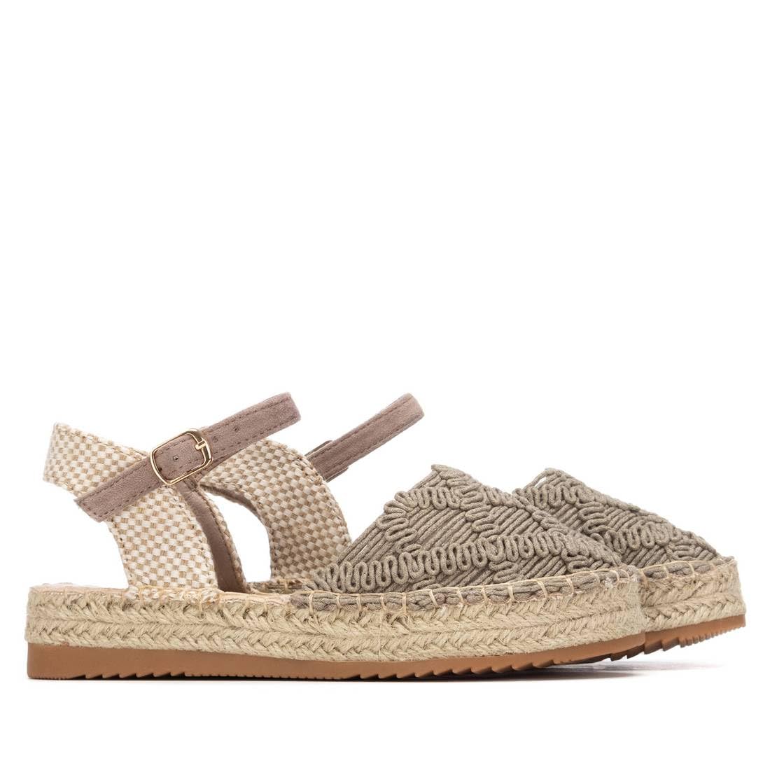 XTI - Alpargatas Niña - Calzado Cómodo y Versátil - Moda casual