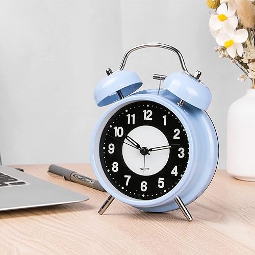 Miniatura 6 de PILIFE Reloj despertador analógico de 4 pulgadas súper silencioso sin tictac, reloj despertador de doble campana, luz de fondo, luminoso, sin
