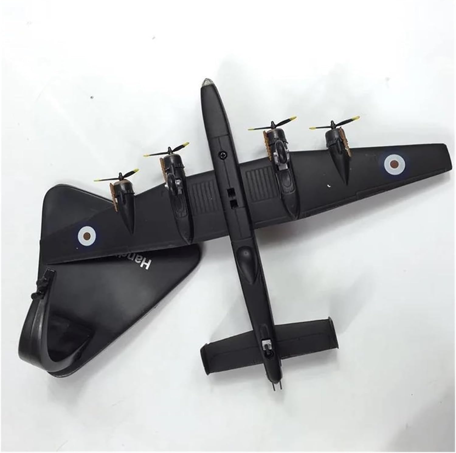 Scale Airplane 1:144 for Halifax Bomber Aircraft Diecast Alloy Fighter Plane Model Science Popularization Prop Suitable for Decoration