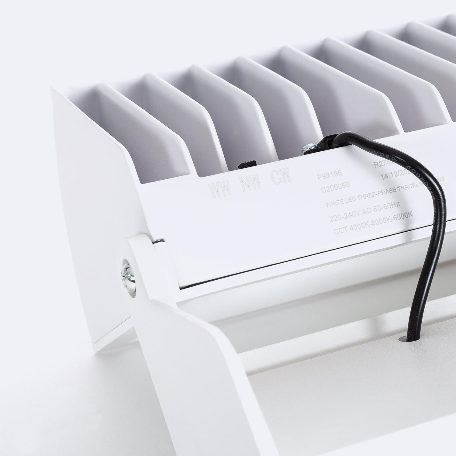 Spot LED sur Rail Triphasé 38W Piero CCT Sélectionnable 4000K - 5000K - 60