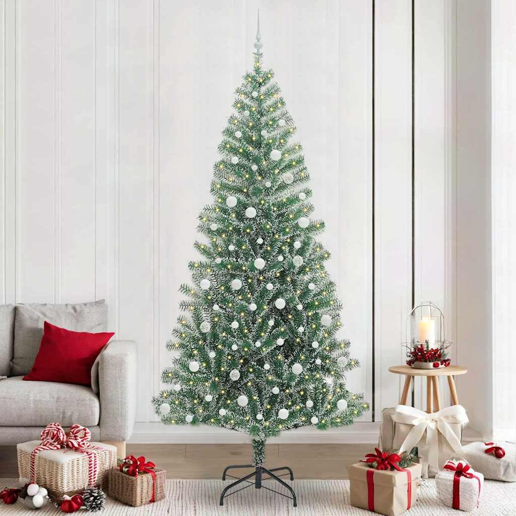 Sapin de Noël artificiel enneigé 240cm illuminé pour une décoration de salon féerique