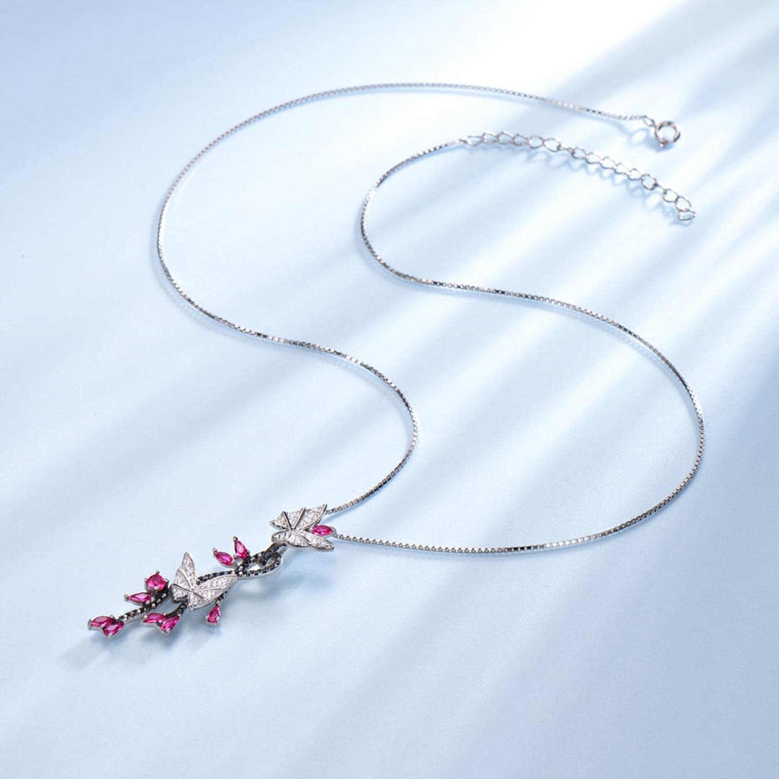 Collana con Pendenti in Argento Sterling Massiccio 925 Farfalla con Gemme di Rubino Create con Pendenti in Spinello Nero per Le Donne