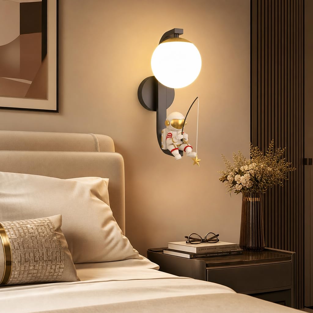 LED Wandleuchte Kinder Lampe Cartoon, Astronaut Wandleuchte Kinderzimmer Mädchen Jungen Schlafzimmer Wandbeleuchtung Runde Moon Lampe Innen Runde Glas Lampenschirm Globus