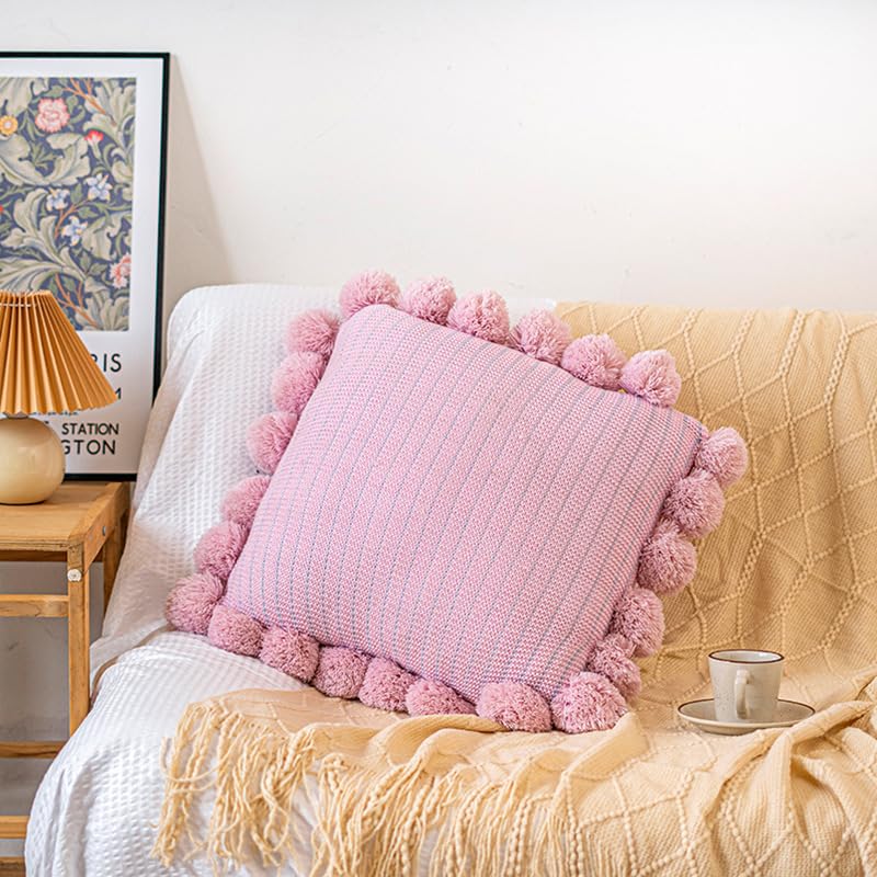 Coussin décoratif 38 d'une finition soignée pour intérieur raffiné