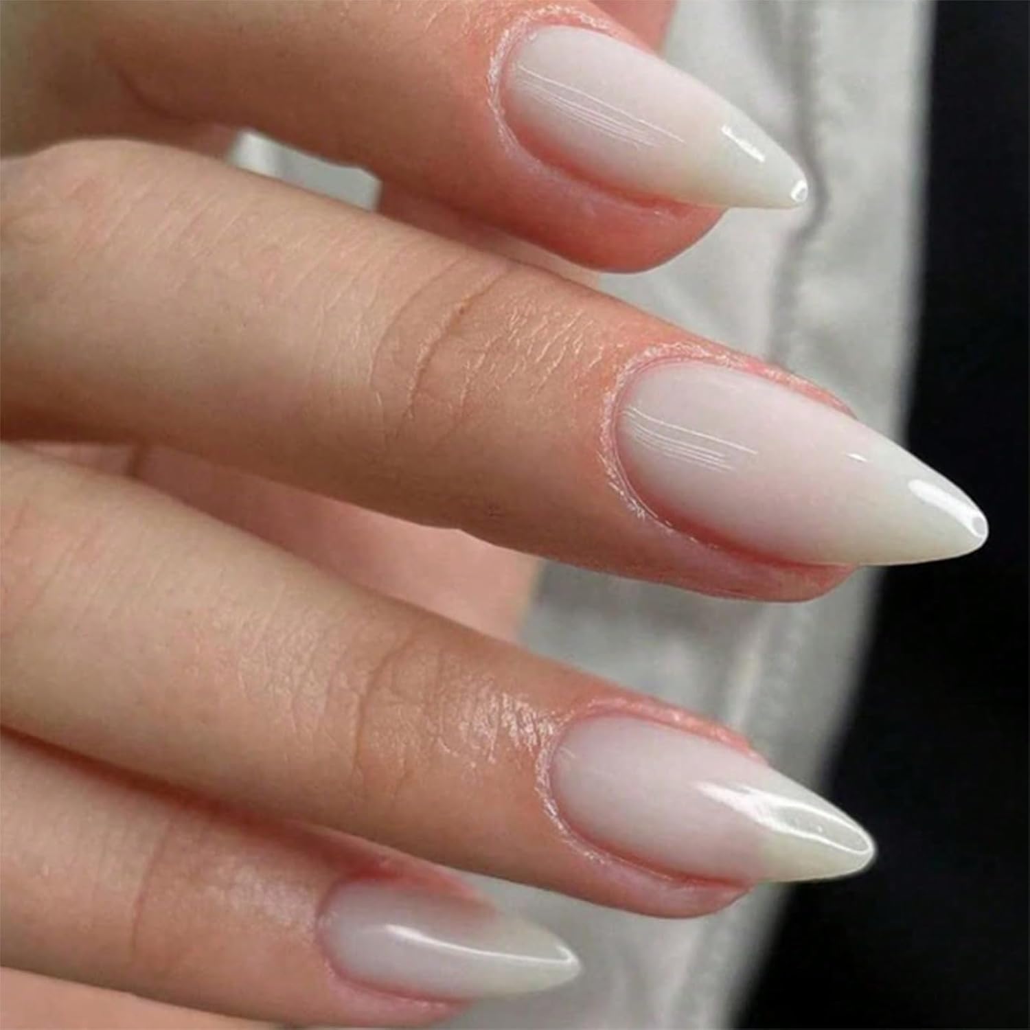 Goiern Pack of 24 Press On Nails White Classic Solid Color Medium Straight Almond Pure Colour Acrylic Nails Reusable False Nails