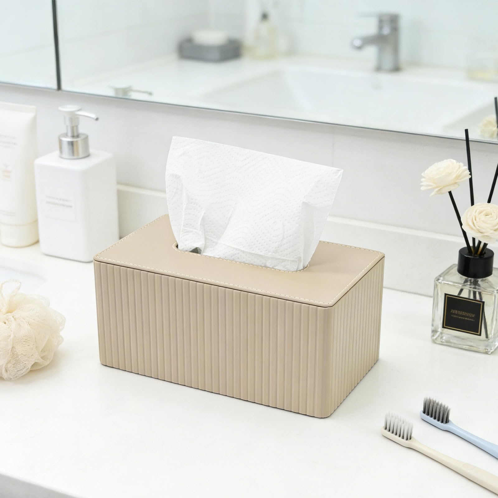Scatola per fazzoletti in pelle PU, per riporre fazzoletti cosmetici | con chiusura magnetica, beige, decorazione per bagno, soggiorno e ufficio (26 x 15 x 12 cm)