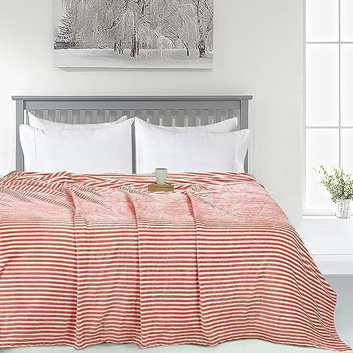 Image of Amazon Brand - Umi Premium Plush AC Blanket - Lightweight Luxurious Soft Towel Flannel Blanket, Super Soft Cozy and Comfy for Couch - (Single - 139 x 228 CM, Orange & White)| TC - 200