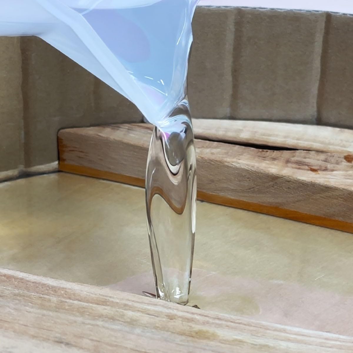 Resina Epoxi Transparente para Mesas LIQUID DESIGN RESIN (6,5 kg)