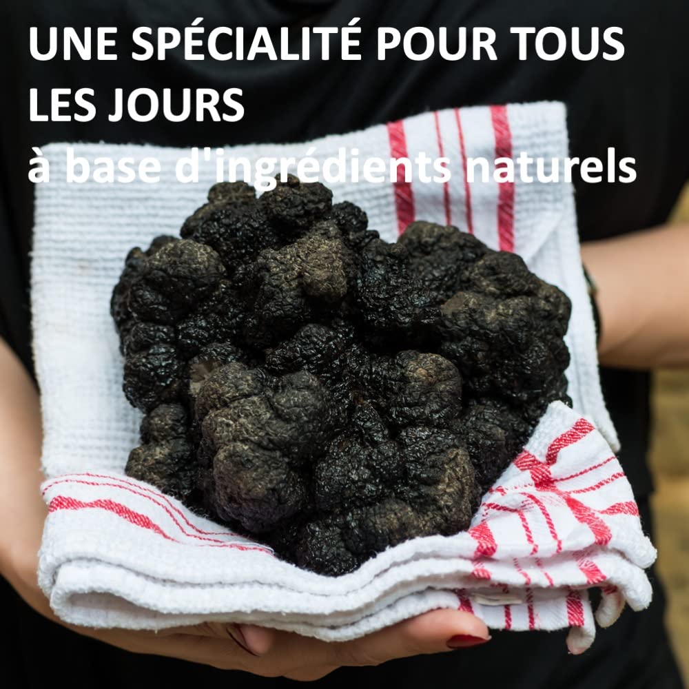 Beurre de truffe supérieur avec de la véritable truffe noire. Une délicatesse exquise pour affiner les plats, les sauces ou tout simplement à déguster pure. 70g