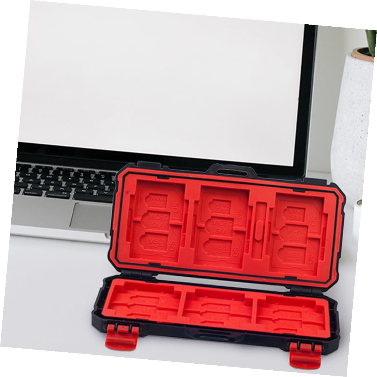 Memory Card Protective Case Holder Shock Proof ABS Red