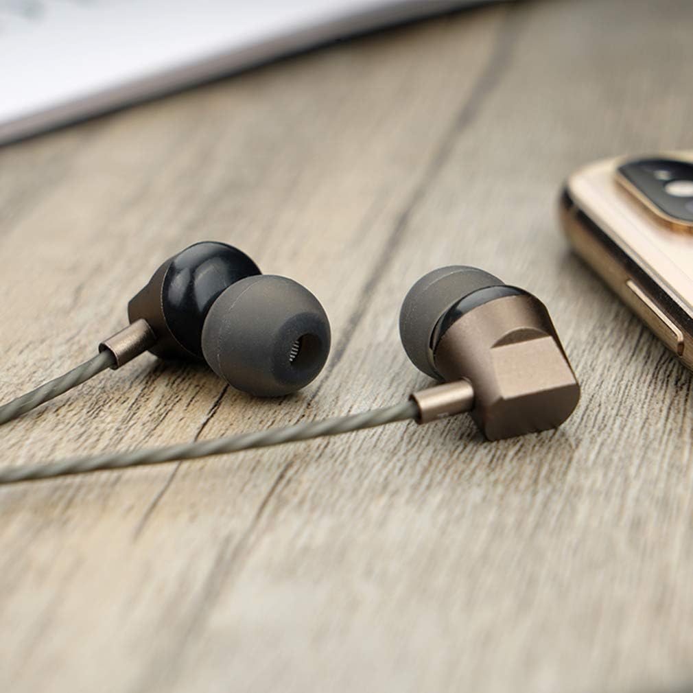 Earbuds, Wired, Soundproofed, Metal Headphones Into Earbass, Excellent Sound Quality, Compatible with Microphone Headphones for Ipone and Mainstream Android Phones