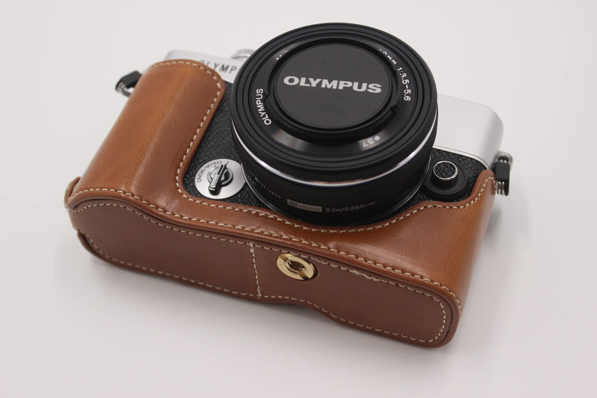 Amazon.co.jp: 底開き PUレザー グリップ ハーフカメラケース Olympus