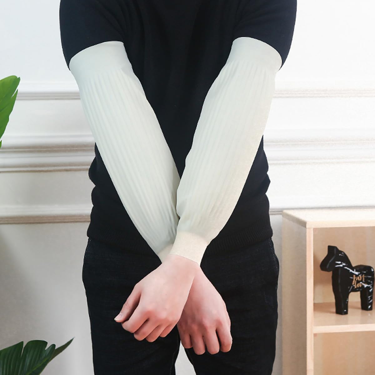 Cabilock Waterproof Rubber Arm Sleeves Oversleeves, Oilproof Acid-resistant Thickened Extended 43cm Protective Working Sleeves for Fishery Gardening and Household Use