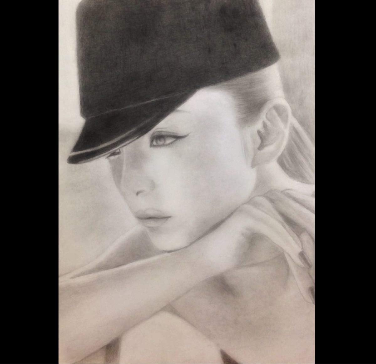 Amazon 安室奈美恵 鉛筆画 肖像画 似顔絵 イラスト アイドル 芸能人グッズ 通販