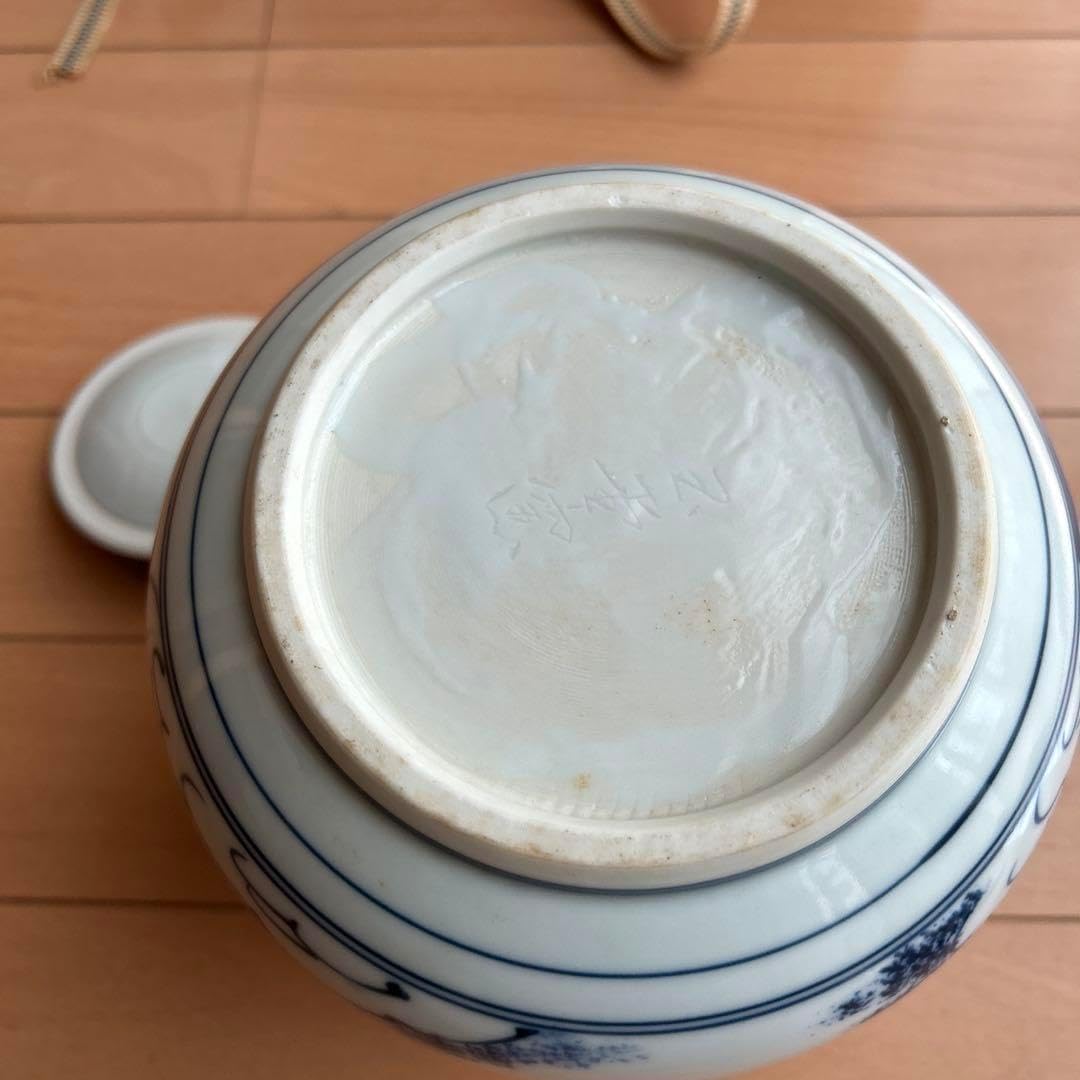 新品　京焼清水焼　伝統工芸士山岡善昇　金彩笹に蛍　黒仁清　抹茶碗　化粧箱　しおり 新品 京焼清水焼 伝統工芸士山岡善昇 金彩笹に蛍 黒仁清