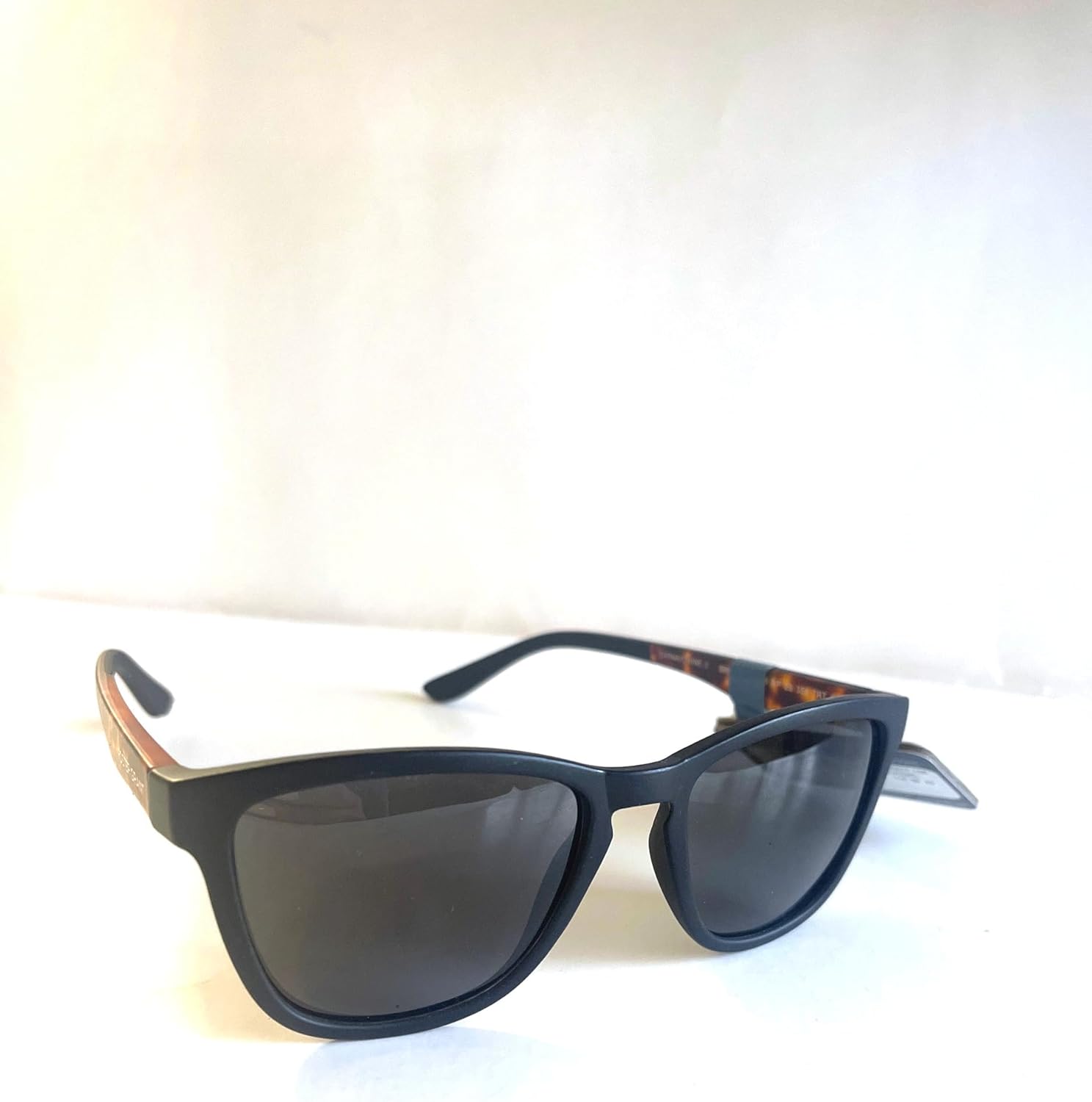 Foster Grant Polarized Matt tortoise sunglasses. RP 23 358, Black