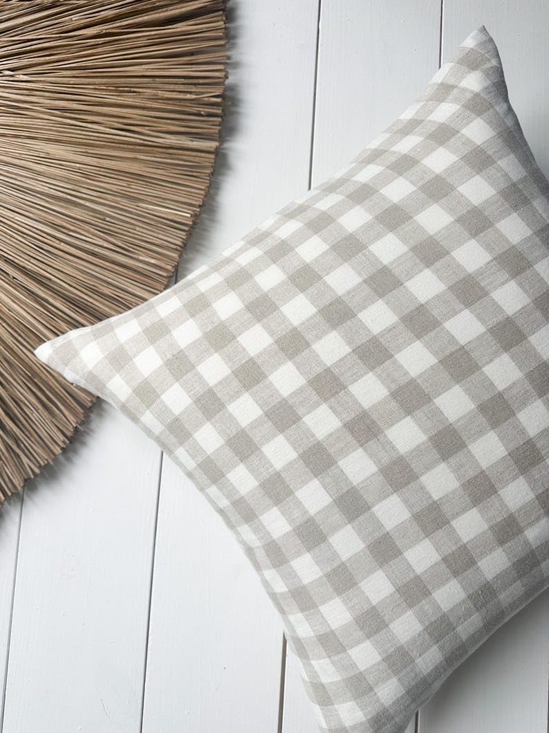 EOQIFJM Throw Pillow Gingham