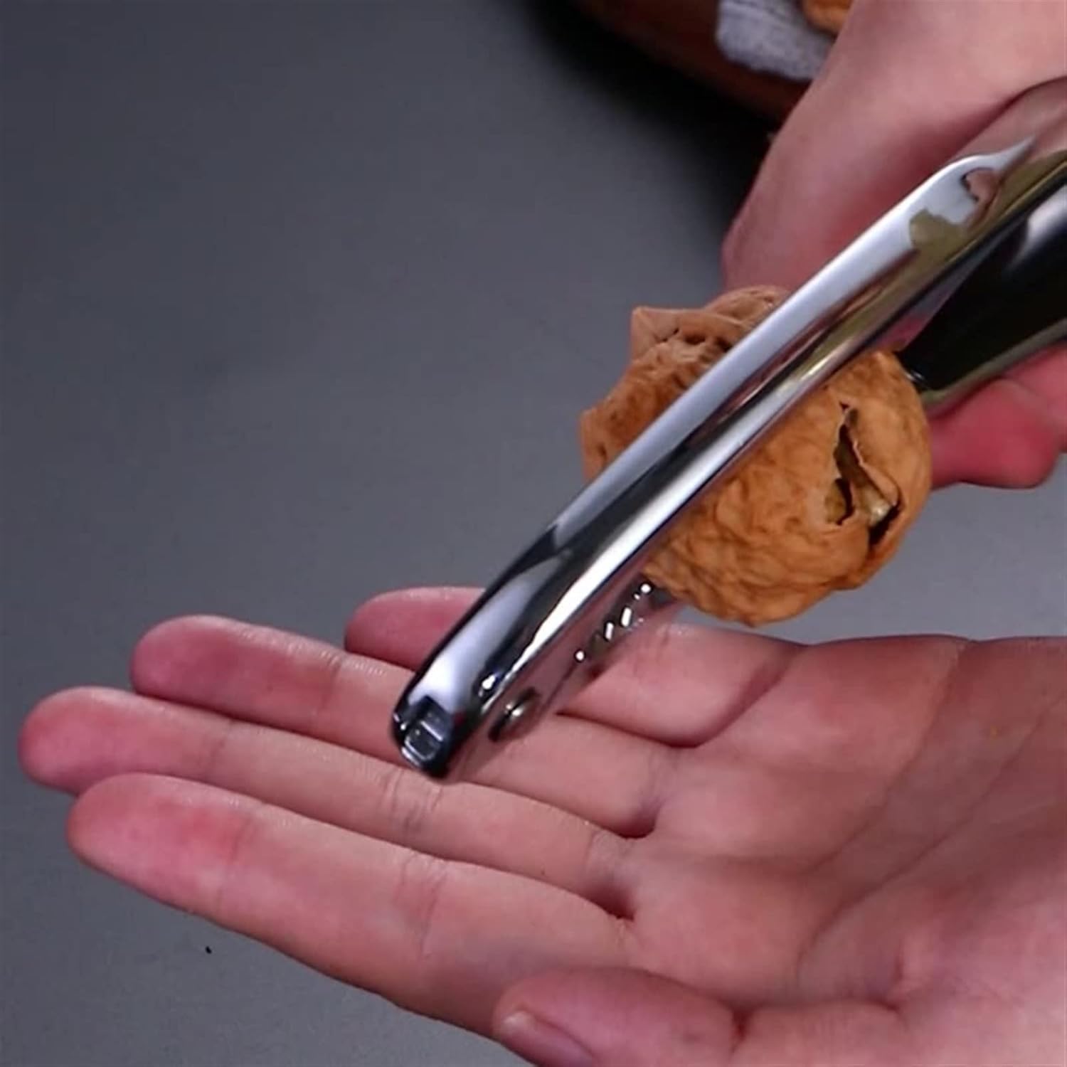 Nutcracker, Nutcracker Chestnut Bottle Opener Nutcracker Clip Tool with Good Grip Kitchen Appliance (Silver)