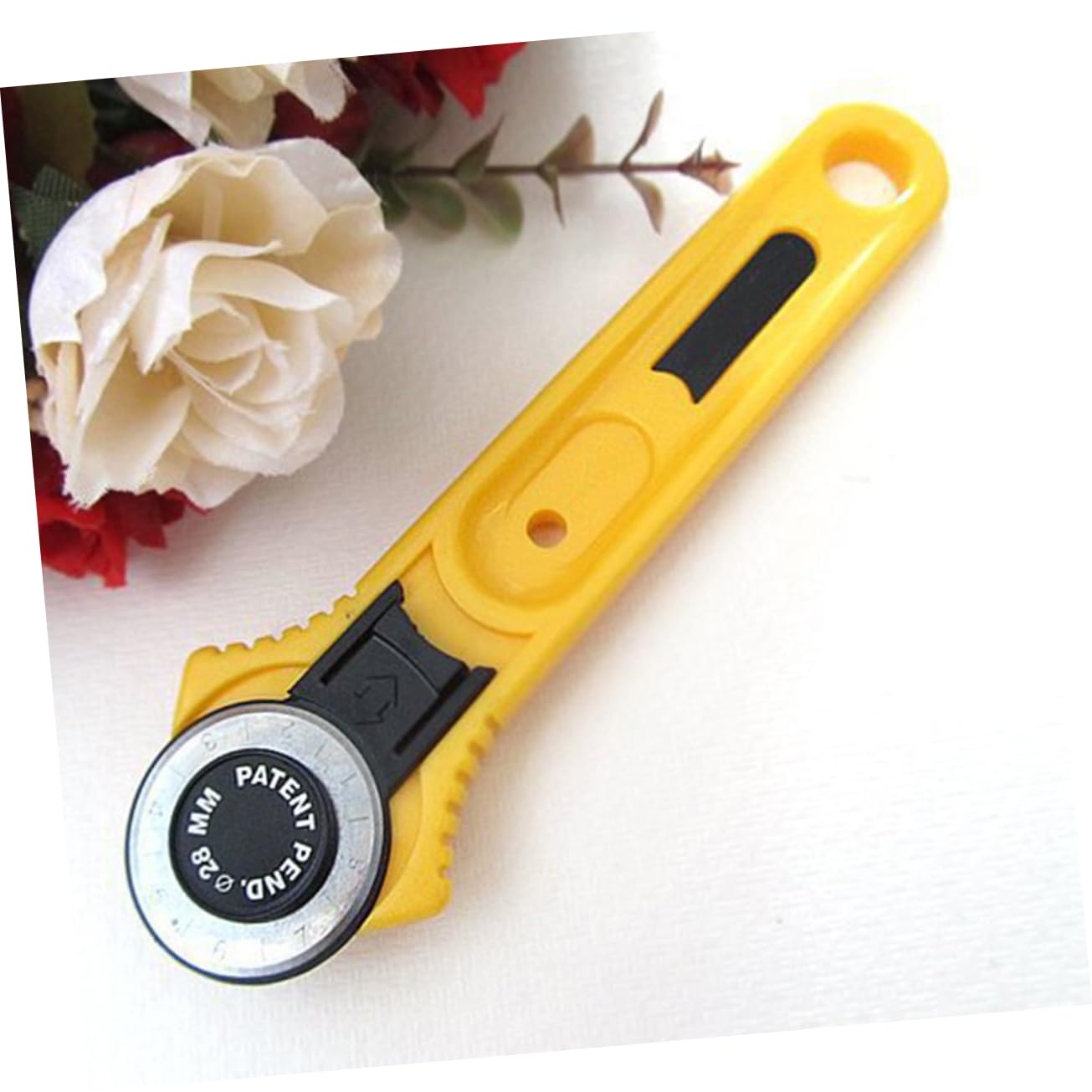 Lurrose 3 Set Taglierina A Ruota Rotante Tappetino Da Taglio in Tessuto Taglierina Rotativa Taglia Tessuti Tappetini Da Taglio Per L'artigianato Tondo Taglio Pelle Black 2 Pezzi * 3