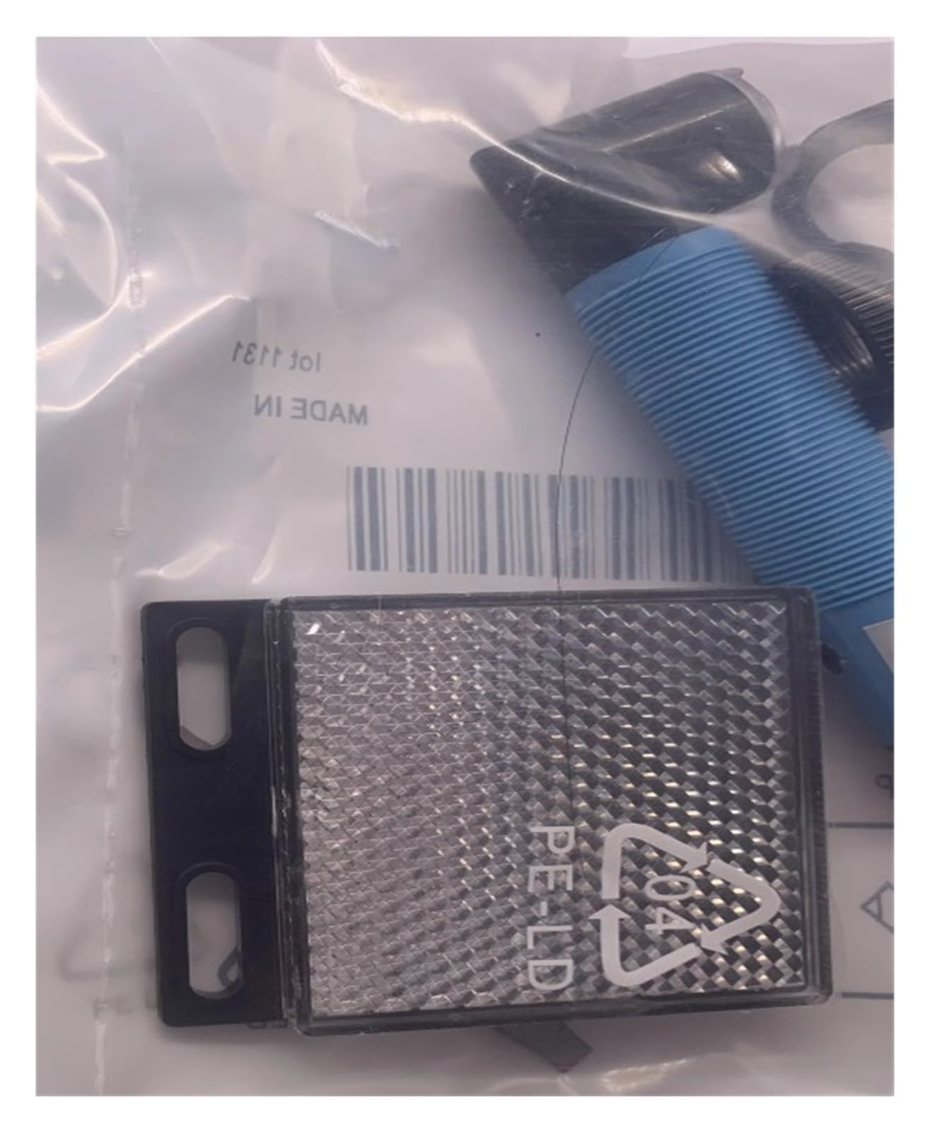 CJKXPZMH 1pcs Proximity switch sensor VL18-4P3440 VL18-4P3340 VL18-3P3212 VL18-3N3212(VL18-4P3340)