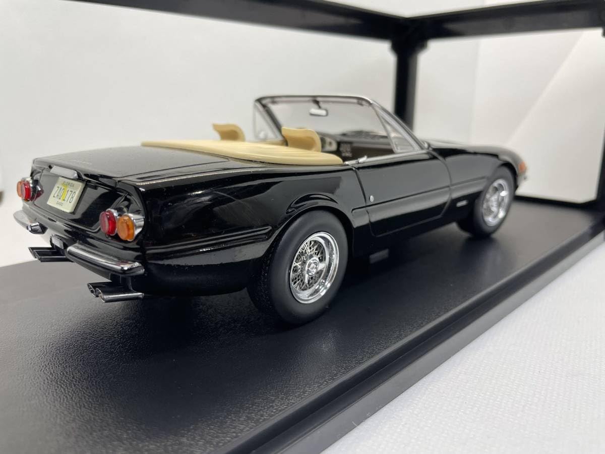 ミニカー FERRARI 365 GTS/4 1:18 ミニカー 1/18 1969