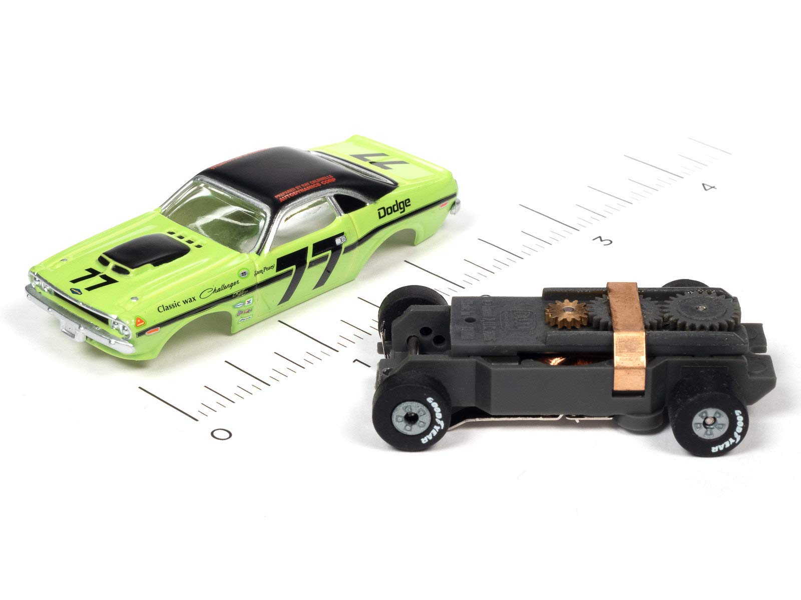 Amazon.com: Auto World SC357-1 Thunderjet Sam Posey 1970 Dodge
