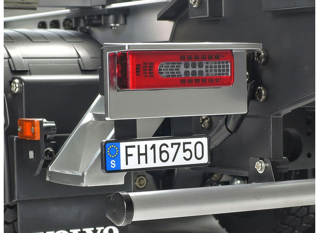TAMIYA 56360 - 1:14 RC Volvo FH16 Holztransporter, RC-Truck, fernsteuerbarer LKW, Modellbau, Maßstab 1:14, Bausatz, Lastwagen, Hobby, Basteln, Modell, Zusammenbauen, Unlackiert