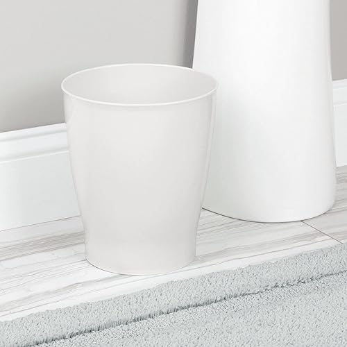 Miniatura 2 de mDesign - Basurero pequeño y redondo de plástico para baños tocadores cocinas oficinas en casa habitaciones infantiles Plástico Plateado paquete de