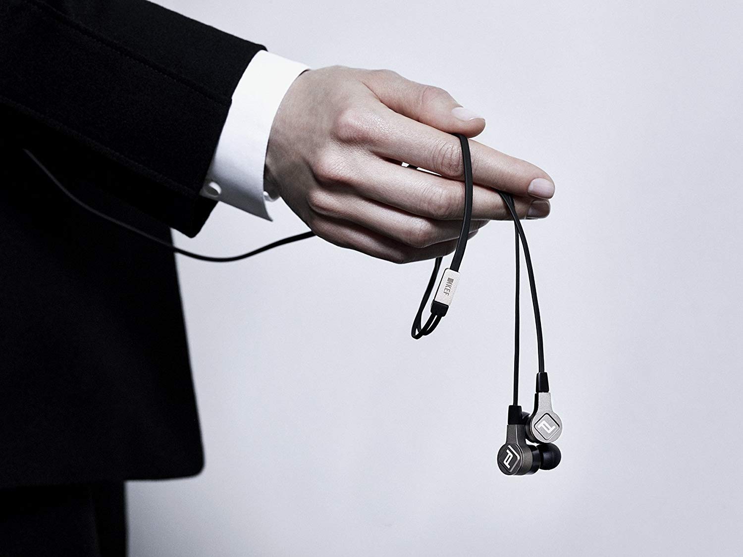 イヤホン KEF Motion One Porsche Design SP3902GA KEF SP3902GA Motion One Wireless Bluetooth In Ear Headphones