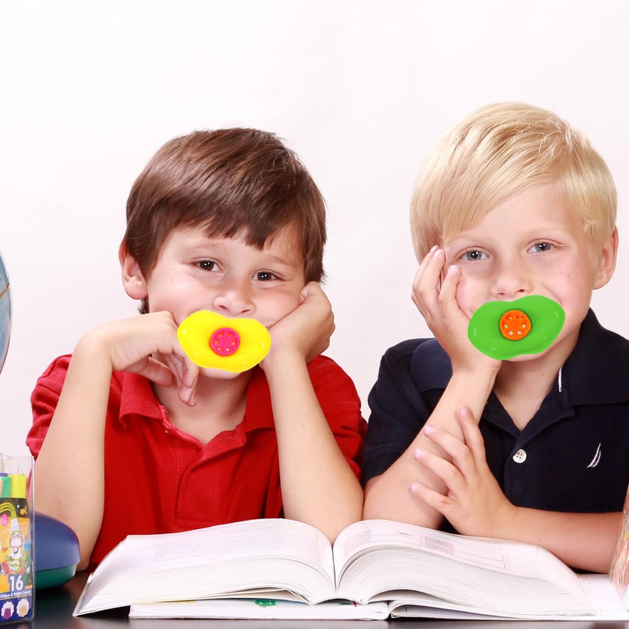 Toyvian Set di 20 fischietti sportivi divertenti in plastica a