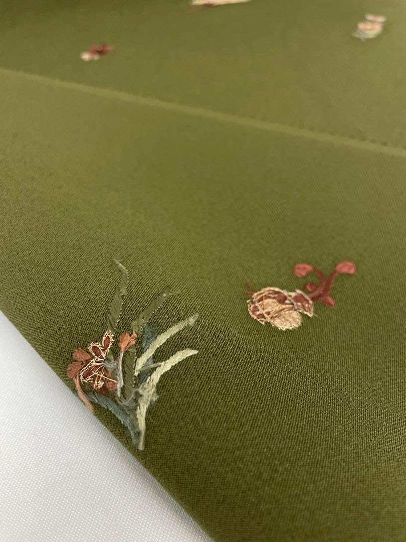 小紋 蘇州刺繍 八掛付 宝尽くしに草花 海松色 正絹 反物 Amazon.co.jp: 小紋 蘇州刺繍 八掛付 宝尽くしに草花 海松色