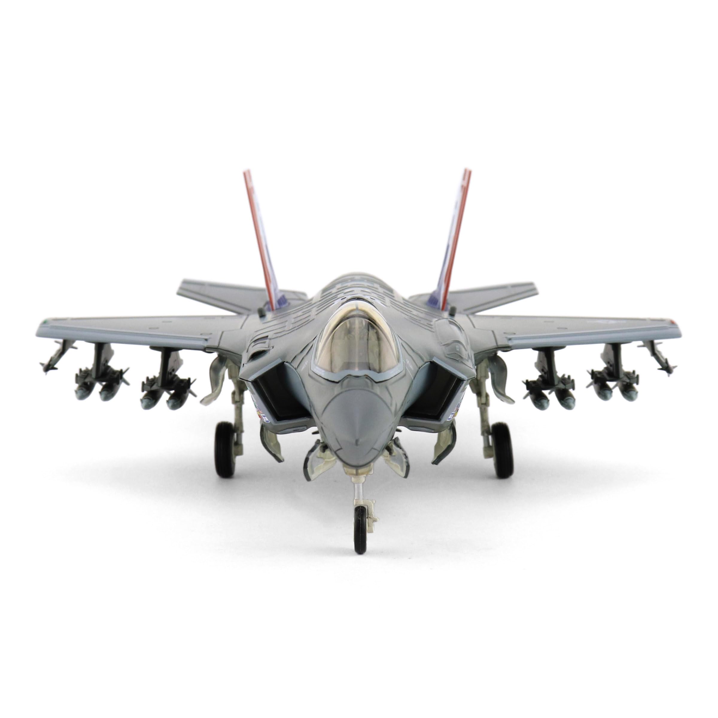 Hobby Master | Replica di aerei militari in scala 1:72 | F-35A 1000th Lightning II 22-5696, 176th FS, Wisconsin ANG, agosto 2004 (con 2 x B61 bomba nucleare) | Modello HA4448
