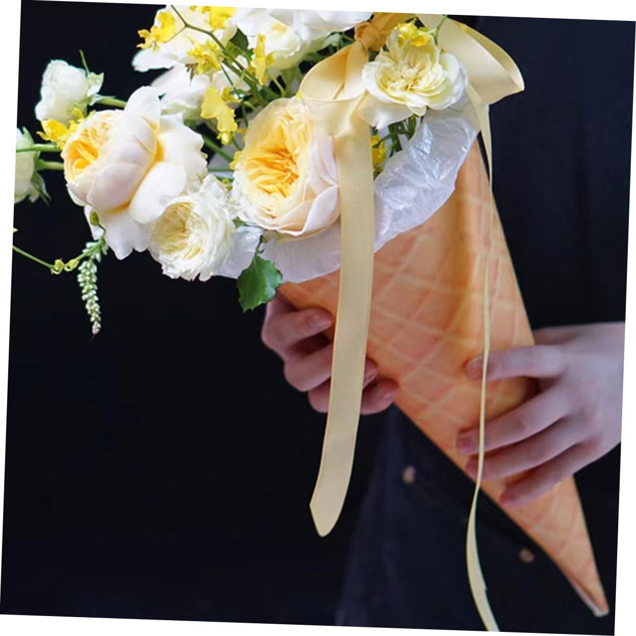10pcs Ice Cream Cone Flower Wrapping Paper for Bouquets Unique Petal Holders for Weddings Parties and Special Events Decorative Floral Arrangements Elegant Design
