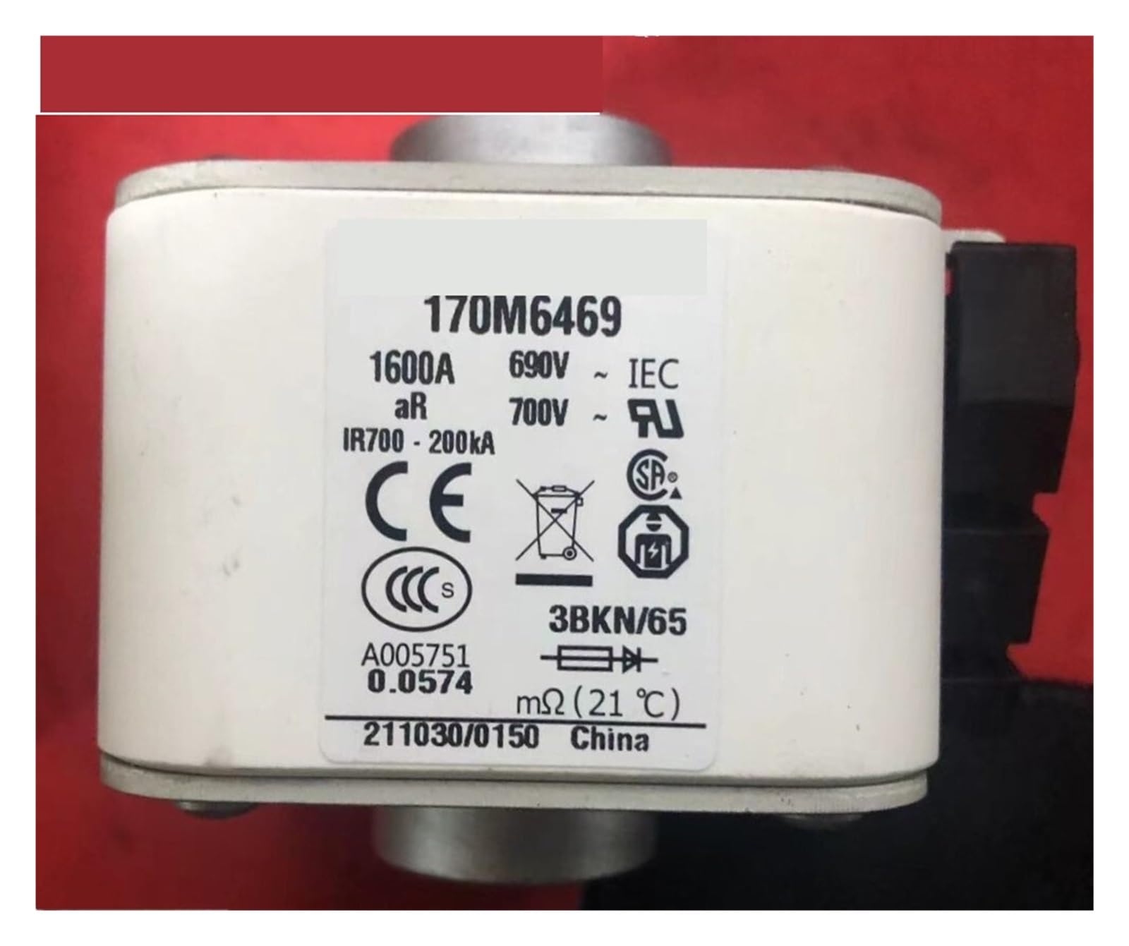 Fusibles 170M6469 1600A coupure ultra rapide 690V pour réseaux triphasés
