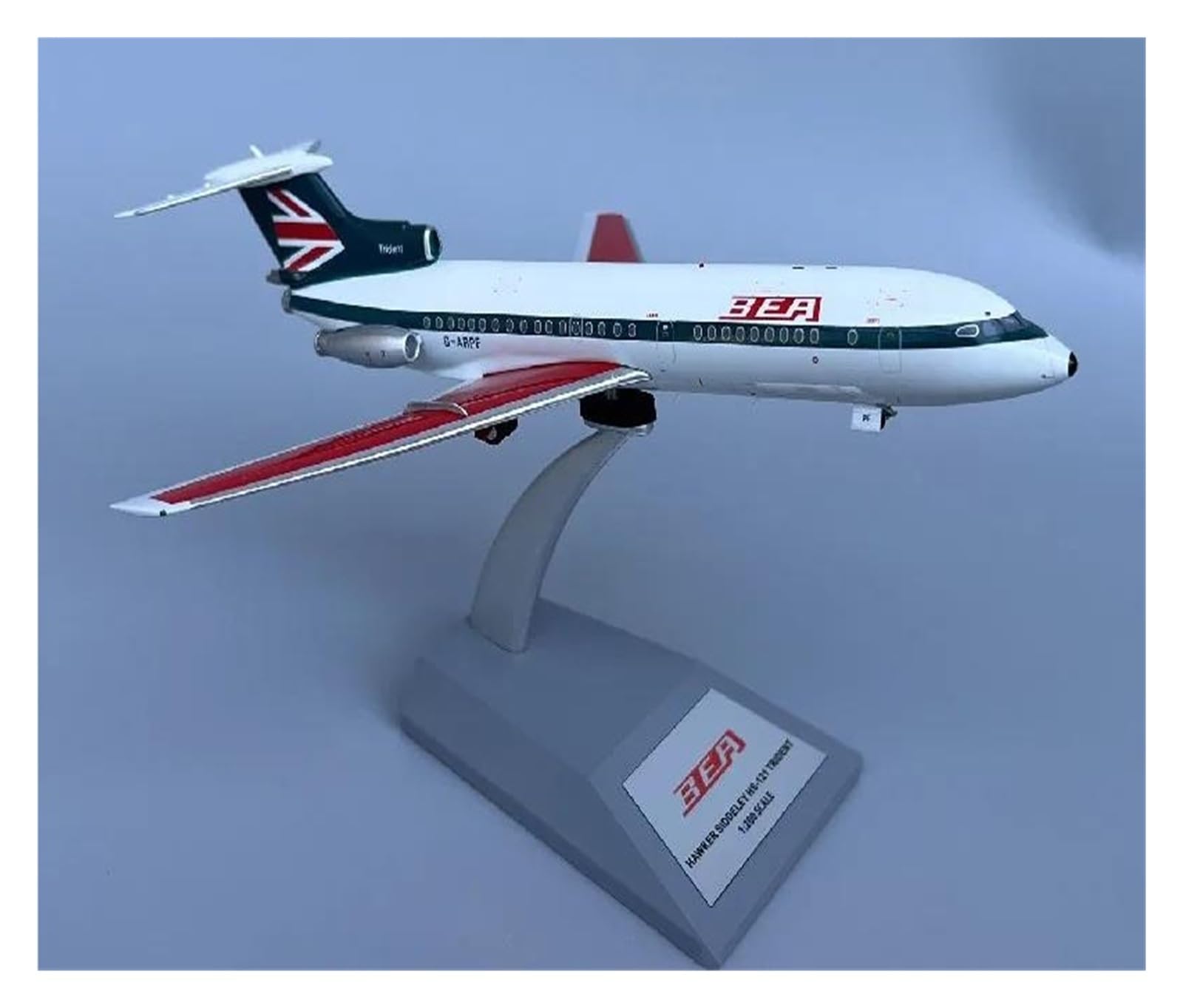 HHRFCS Vintage Classics samolot w skali 1:200 HS-121 G-ARPF Diecasts Model samolotu metalowe miniatury Aviacion zabawki dla chłopców